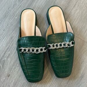Simaro Green Croc Pattern Chain Accent Slip-On Flats Square Toe Women's Shoes